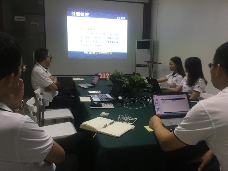  72期瓜瓜早課堂-你以為在火車上賣盒飯很簡單？
